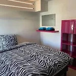 Prázdninový dům Modern Flat With Garden *