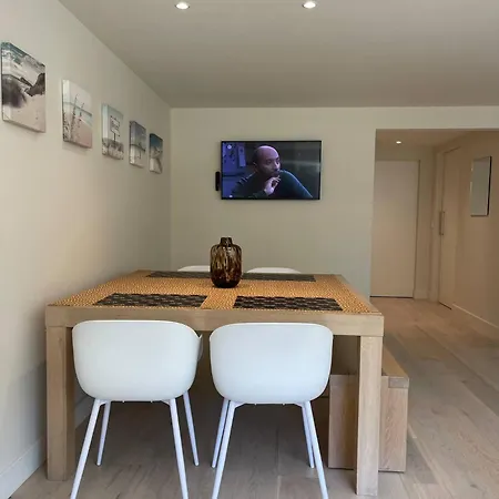 Modern Flat With Garden Feriehus *