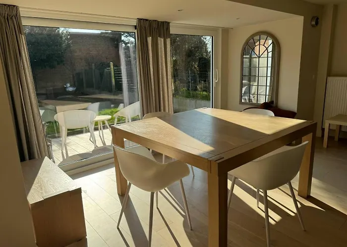 Modern Flat With Garden