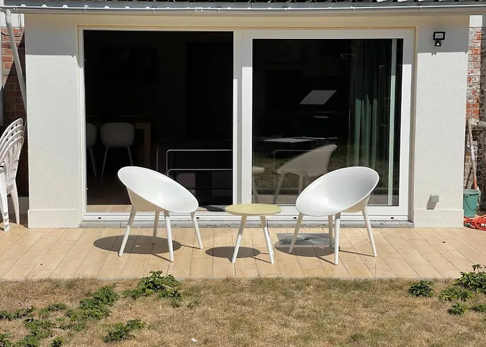 Modern Flat With Garden בית נופש אוסטנדה