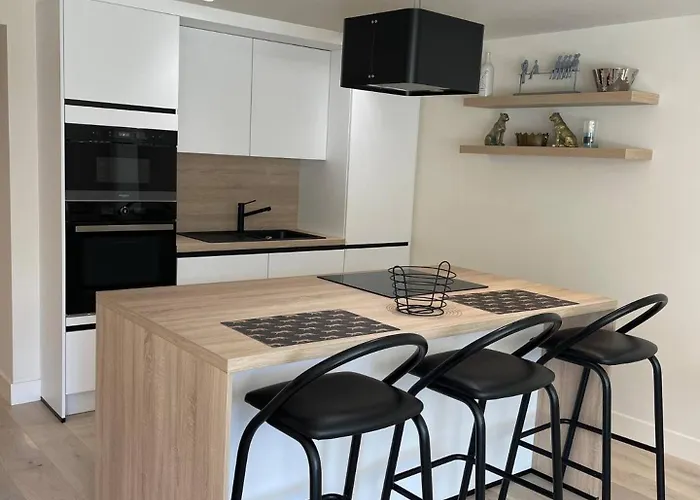 度假居 Modern Flat With Garden