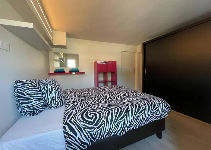 Modern Flat With Garden אוסטנדה