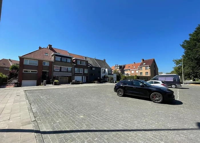 Modern Flat With Garden * 奥斯滕德