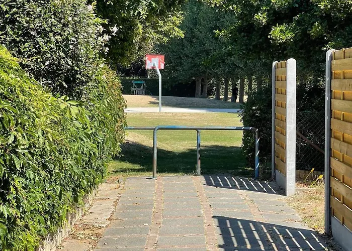 Modern Flat With Garden * 奥斯滕德